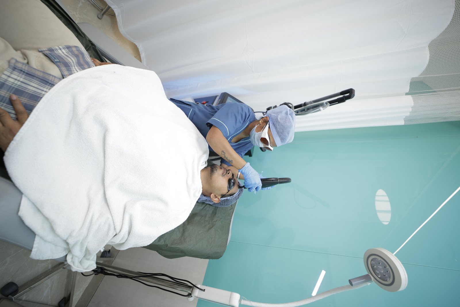 Hair Transplant & Aesthetic Suite